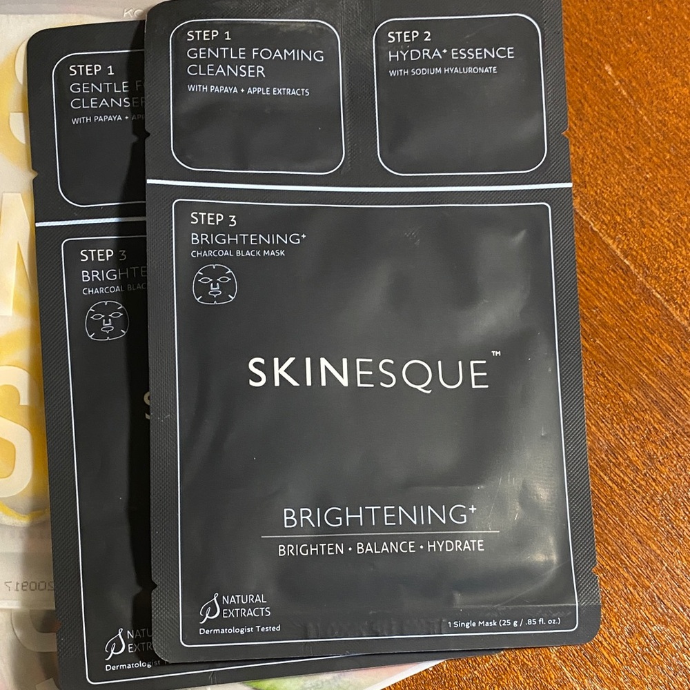 A variety of masks and skincare - Picture 8 of 15